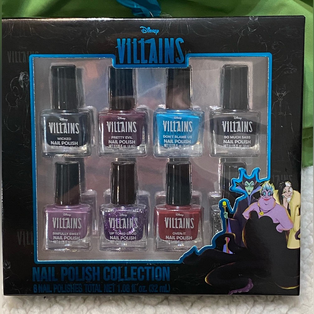 Disney Villains Nail Polish Collection - Red, Blue, Purple, Silver 8 pack - Picture 1 of 3